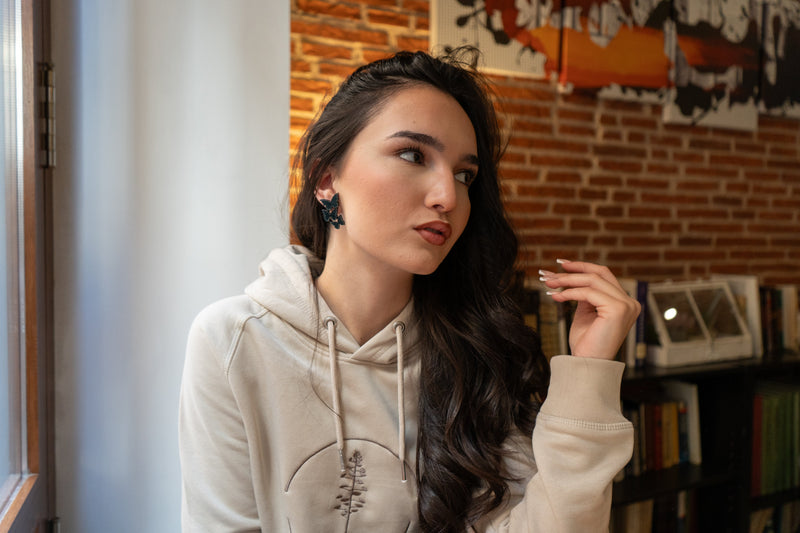Ligeritos, llamativos y con flow ⚡️♥️Perfectos para petarlo en una cena, en la feria o en la próxima foto de perfil